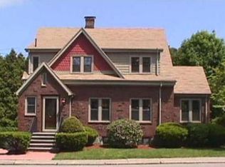 11 Squantum St, Milton, MA 02186
