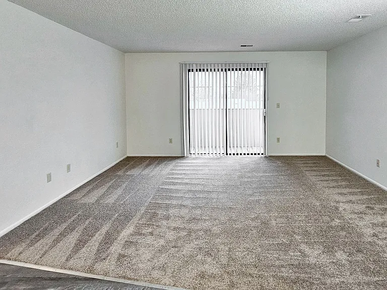 Avalon Court Apartments — Photo 53
