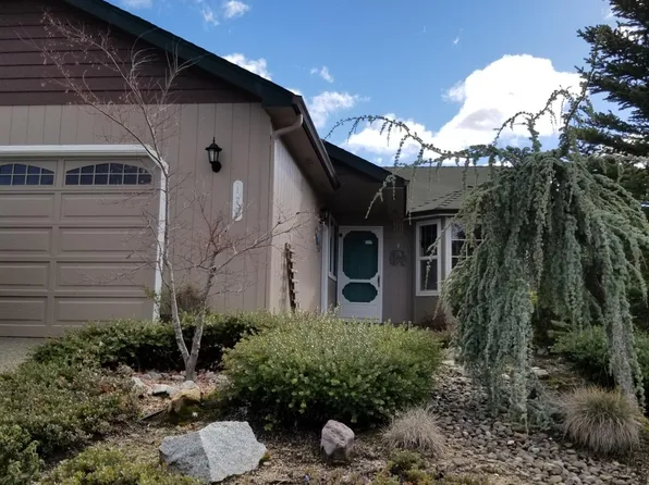 177 Independence Dr, Grants Pass, OR 97527