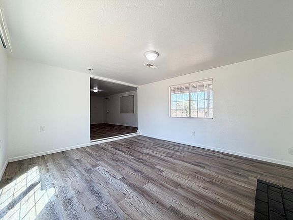 5th image of 25706 Ellis St