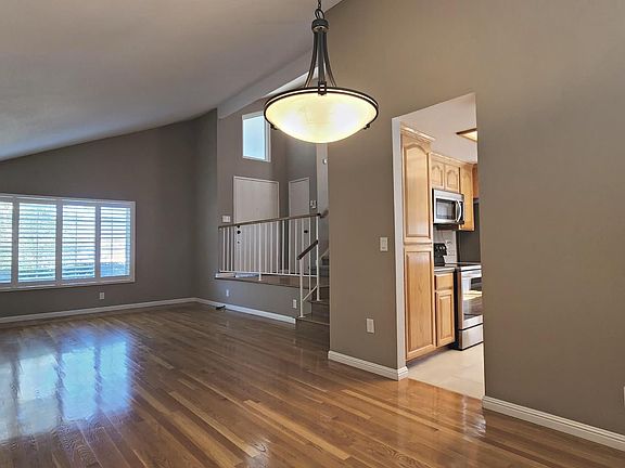 3rd image of 34 Finchwell Ct