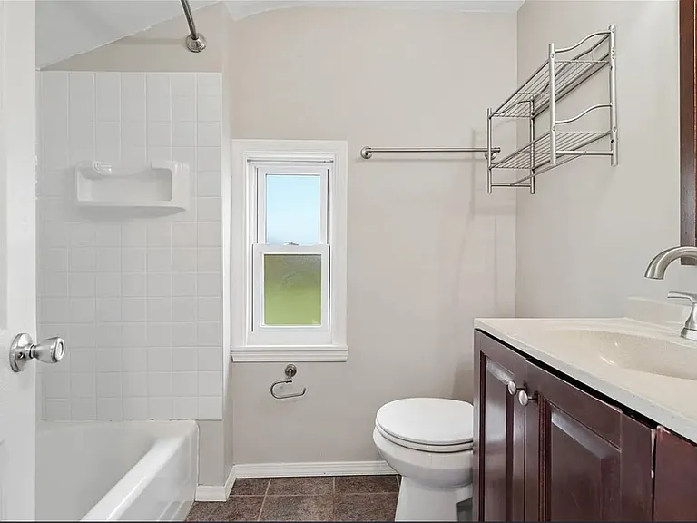 110 Dunbar Dr — Photo 12