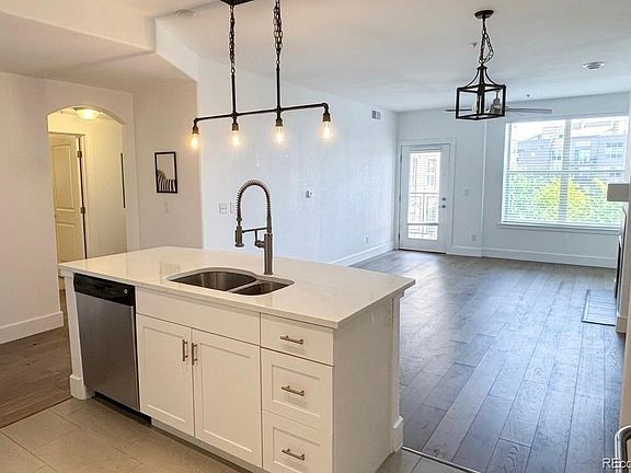 5th image of 9079 E Panorama Circle #221
