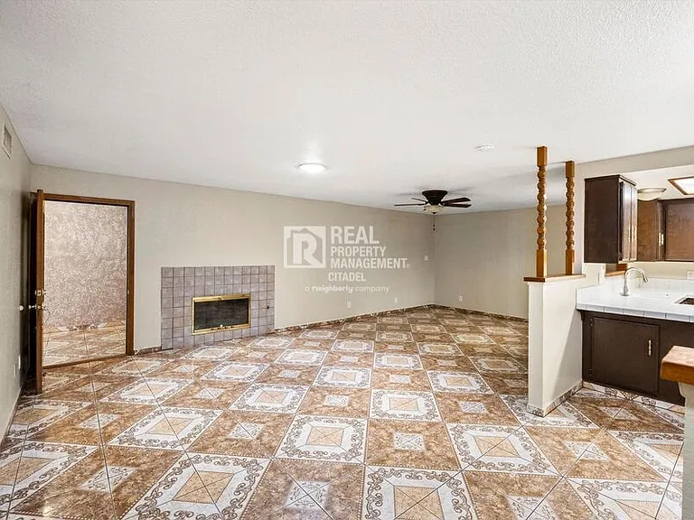 16653 Mallory Dr — Photo 24