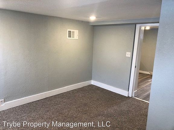 5th image of 310 E Maple Ave #11299330