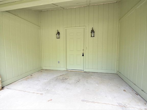 3rd image of 3214 Fairway Dr
