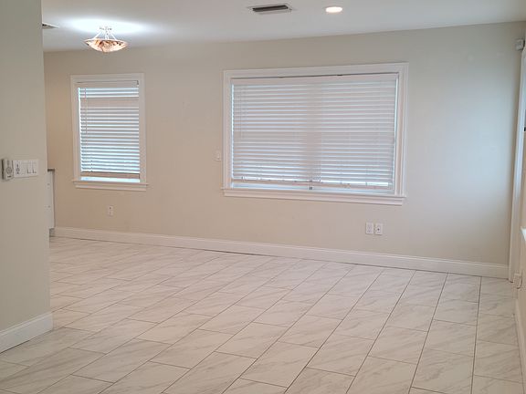 5th image of 2527 4th Ave S #1/2