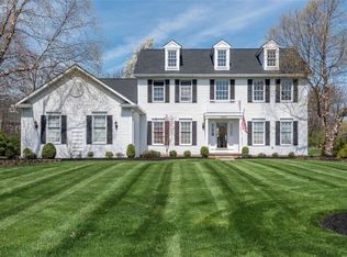 9958 Highland Dr, Brecksville, OH 44141