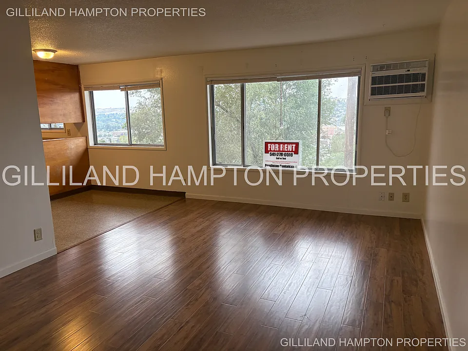 825 SE 2nd St #8