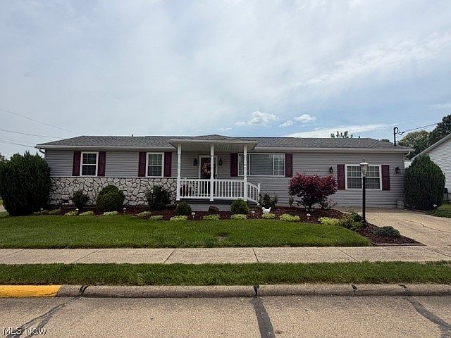 1st image of 601 McKenna Dr