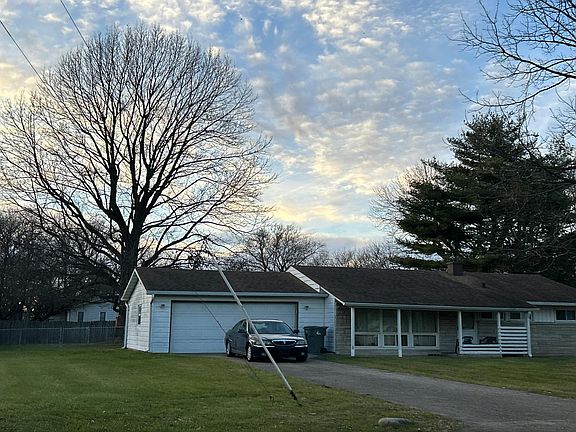 4th image of 3006 N Shortridge Rd