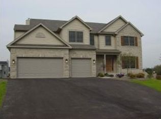 3822 Magnolia Dr, Spring Grove, IL 60081