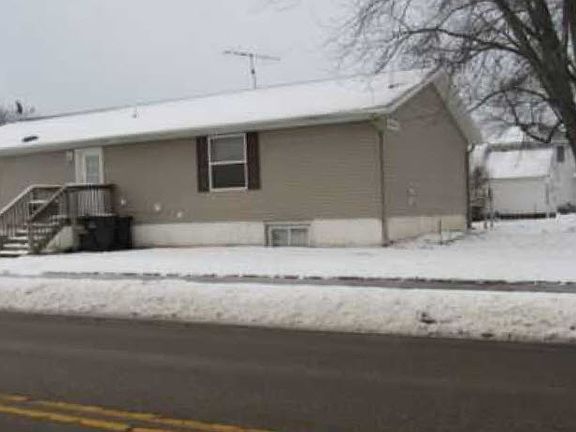 3rd image of 301 Hollister Ave