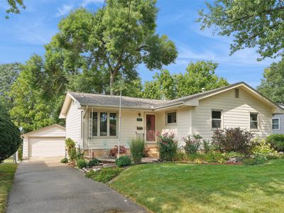 4410 40th St, Des Moines, IA, 50310