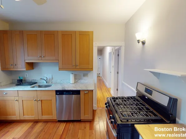 26 Taft St #3, Boston, MA 02125