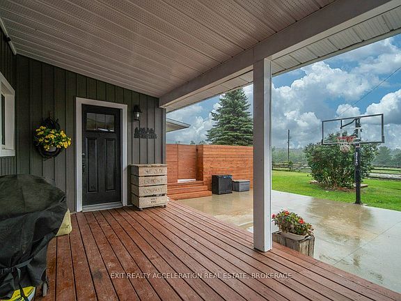 3rd image of 814 Meach Rd
