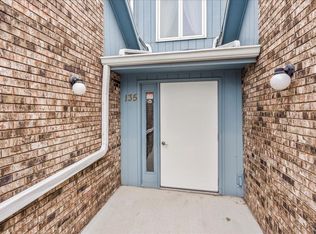 135 E San Marnan Dr APT 6, Waterloo, IA 50702