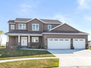 1525 46th Ave S, Moorhead, MN 56560