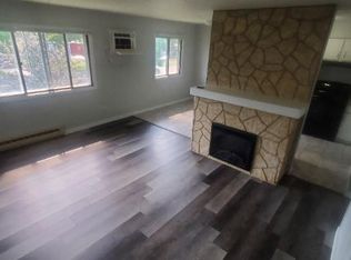 1749 Bainbridge St APT 4, La Crosse, WI 54603