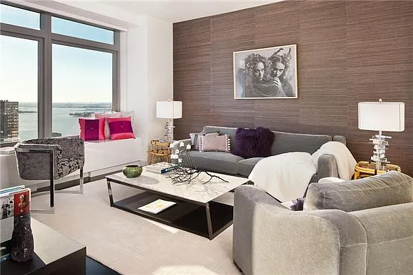 Rented by TNG Nassimi Realty | media 9