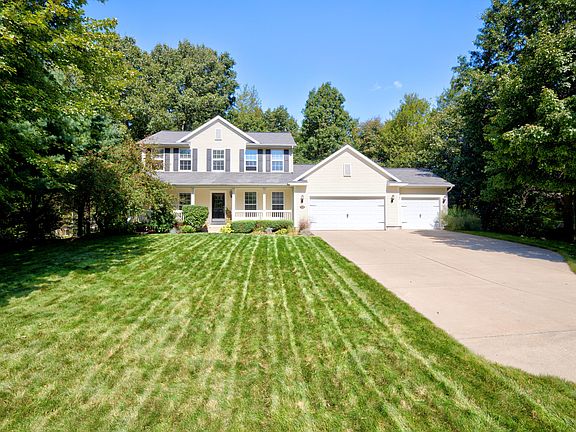3rd image of 328 Boulder Dr