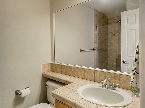 5th image of 11720 157th Ave NE