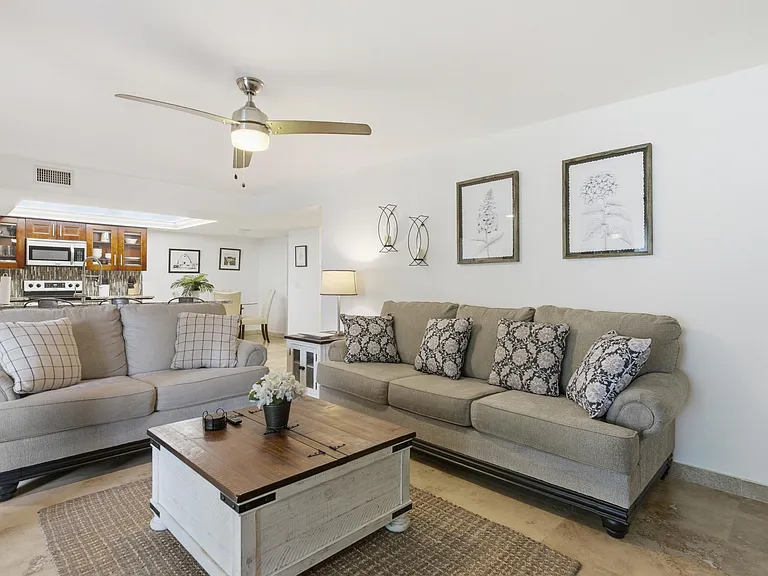 825 Egret Cir #104 — Photo 8