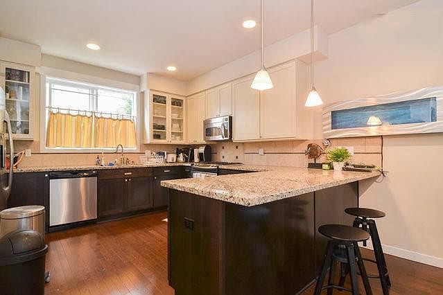 1st image of 1410 E Olive St #1410