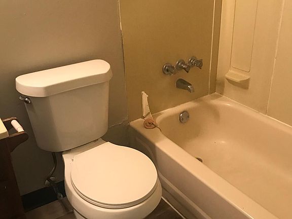 2nd image of 7473 Rowles Ave