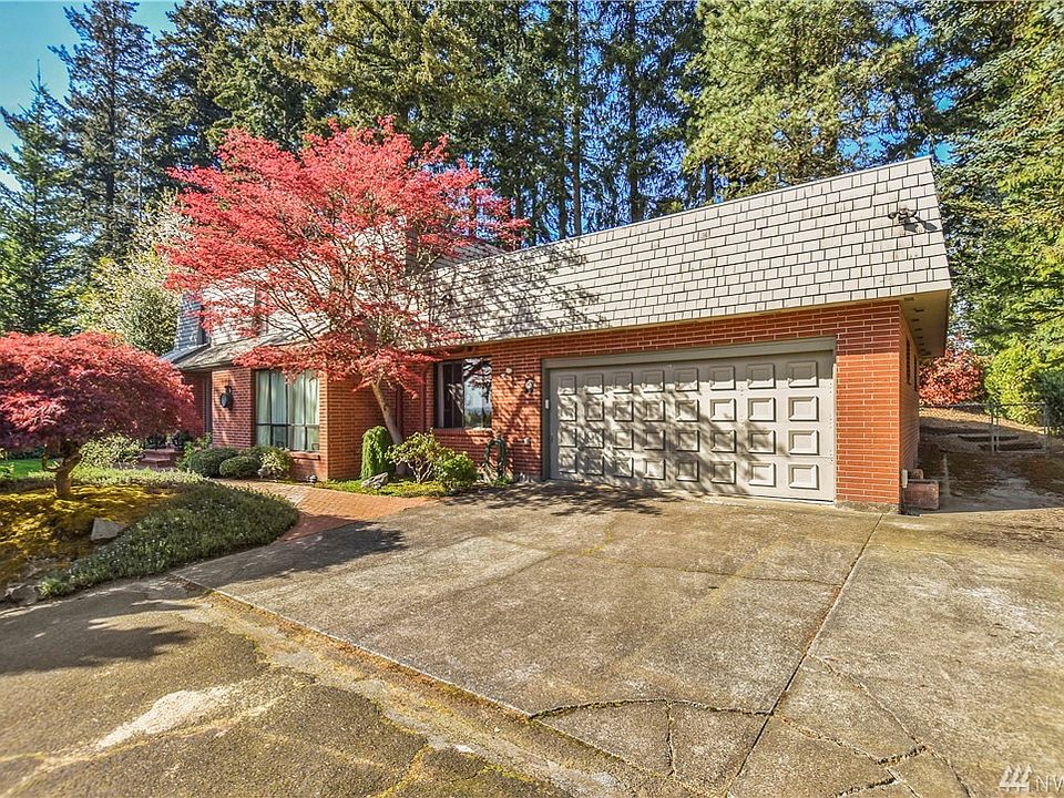 1st image of 2431 Park Hill Dr