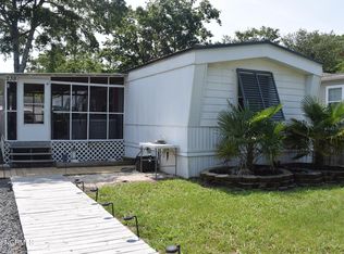 238 NE 67th St, Oak Island, NC 28465