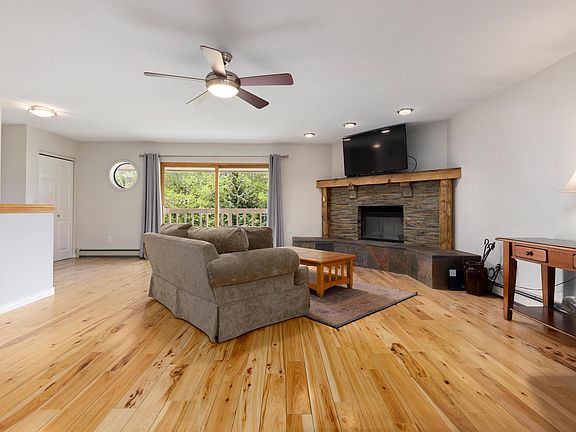 2nd image of 708 Lagoon Dr