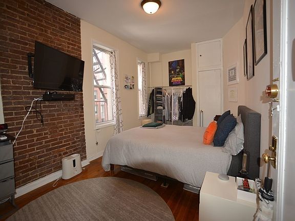 2nd image of 300 E 92nd St APT 5B