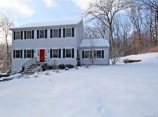 43 Schoolhouse Dr, Danbury, CT 06811