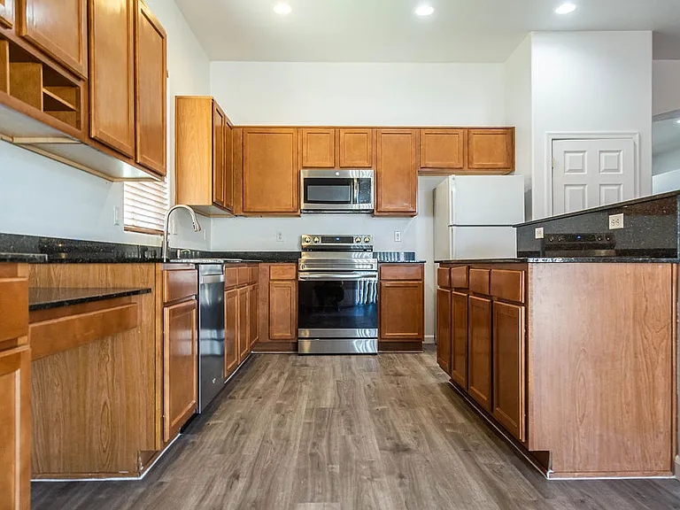 8230 W Calle Sancho Panza #1 — Photo 8