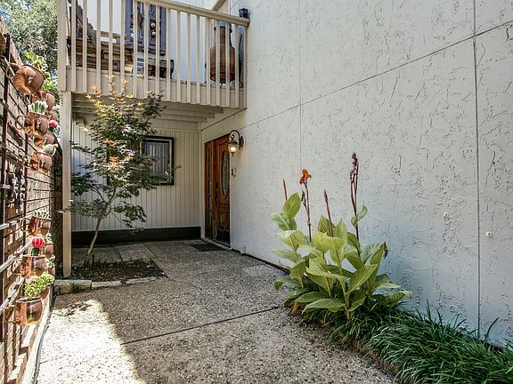 2nd image of 9126 Emberglow Ln