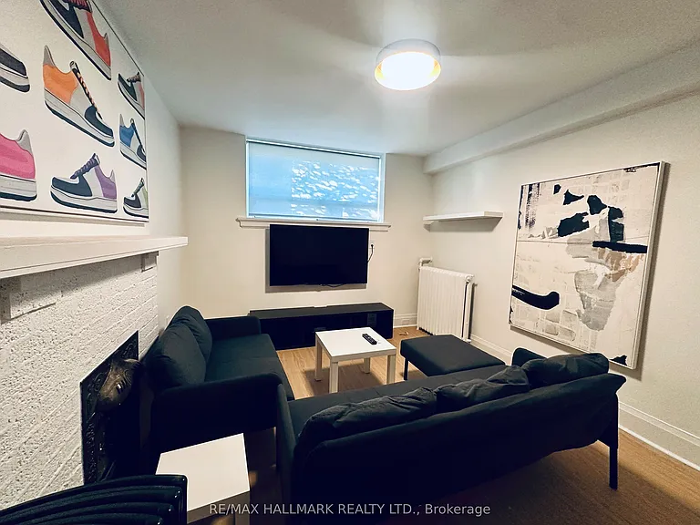 597 Saint Clair Ave W #8 — Photo 3