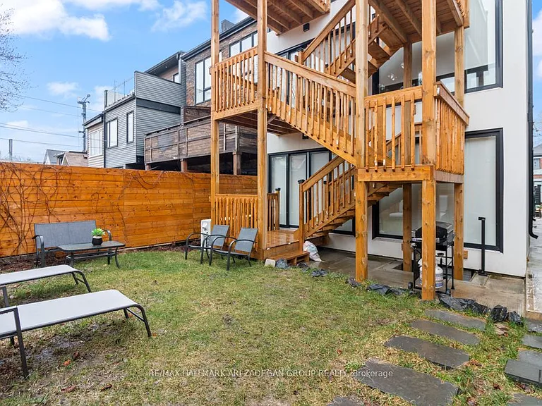 16 Minto St #2 — Photo 23