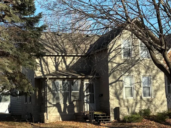 869 3rd St E, Saint Paul, MN 55106