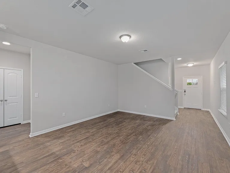 437 Otto Ave — Photo 5