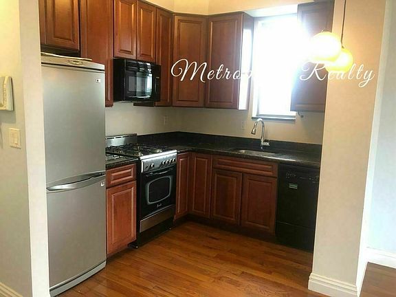 5th image of 25-25 Newtown Ave #8B