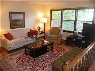 1st image of 2420 S 113th St