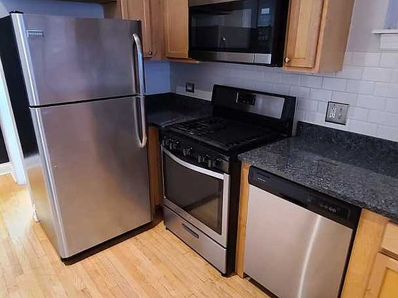 3rd image of 2453 W Grenshaw St #A