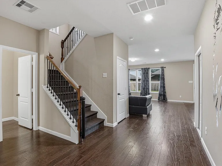 16515 Williamstown Dr — Photo 15
