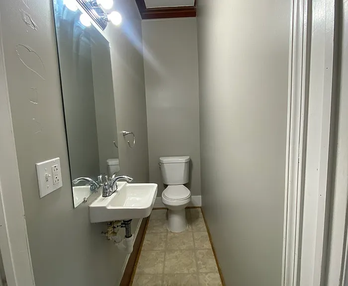 931 Franklin St #RIGHT — Photo 9