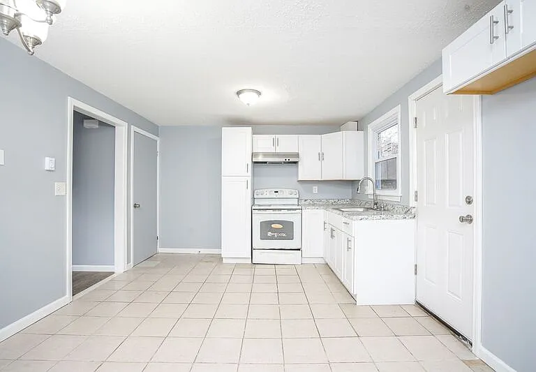 77 Chester St #77 — Photo 2