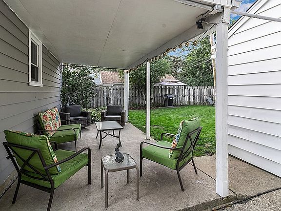 5th image of 319 Lamont Dr