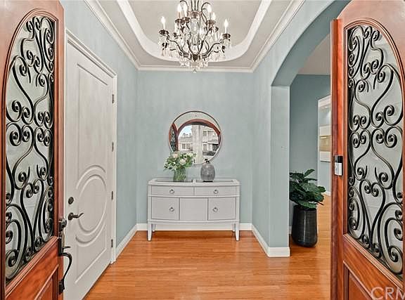 4th image of 2330 Louise Ave