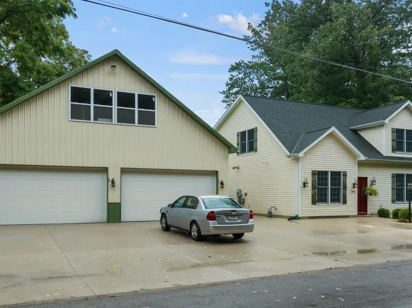 3580 N Skinner Lake Dr W, Albion, IN 46701