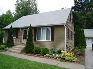 4 Spencer Rd, Greenville, RI 02828